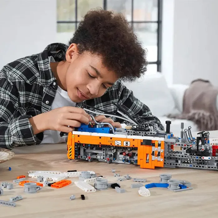 42128 Heavy-Duty Tow Truck